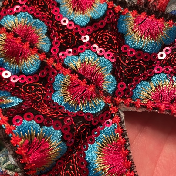 One World Too - Picture 5 of 6